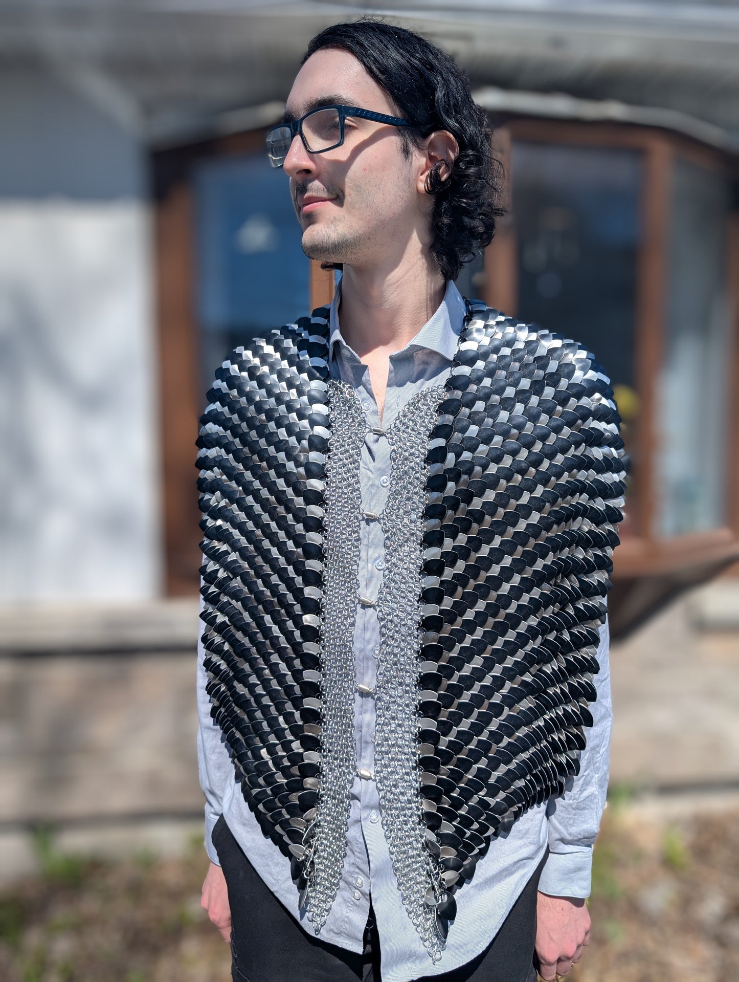 Two-scale vest